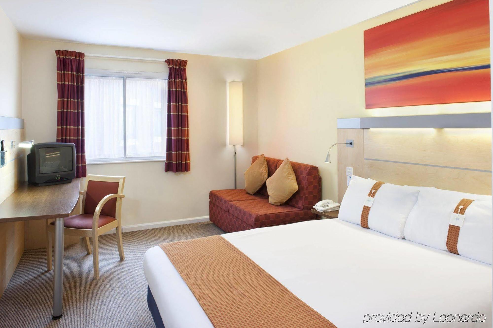 Holiday Inn Express Warwick - Stratford-Upon-Avon By Ihg Exteriör bild